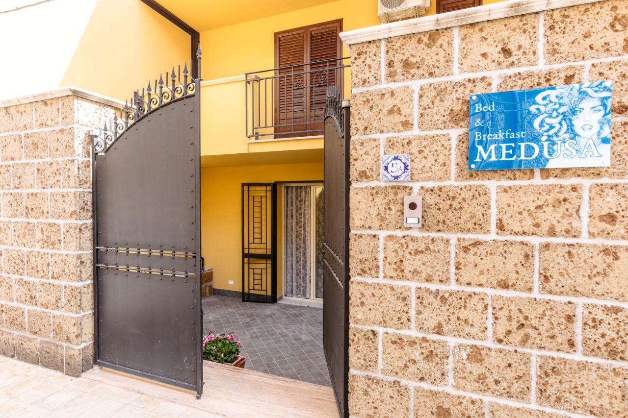 B&B Medusa Santa Flavia Ngoại thất bức ảnh